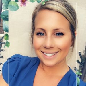 Meet your Posher, Courtney